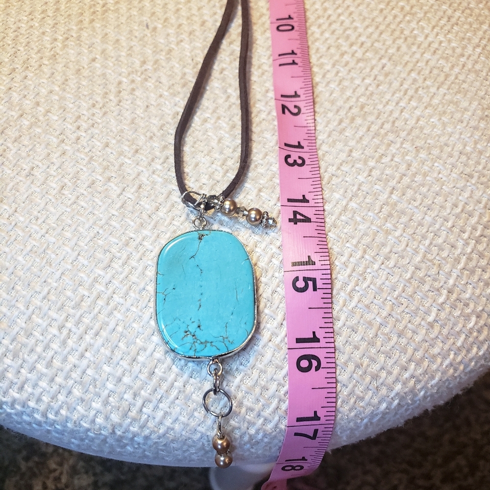 Stone/Crystal pendant necklace - Picture 4 of 8